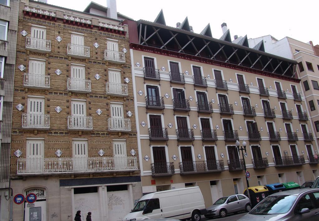 Apartamentos Zaragoza Coso Eksteriør bilde