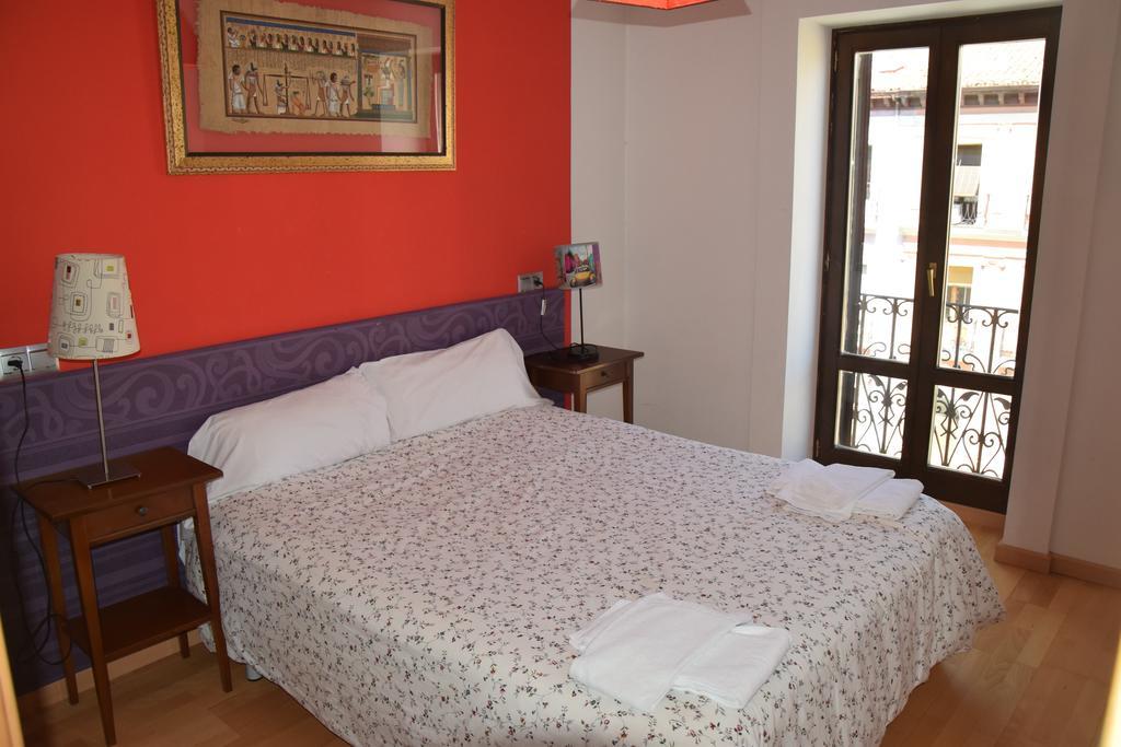 Apartamentos Zaragoza Coso Eksteriør bilde